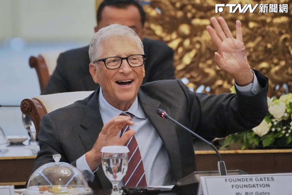 比爾蓋茲宣布「未來20年內」裸捐99%財產　批馬斯克「1舉動」：全球首富正殺死全球最窮的孩子's story cover image