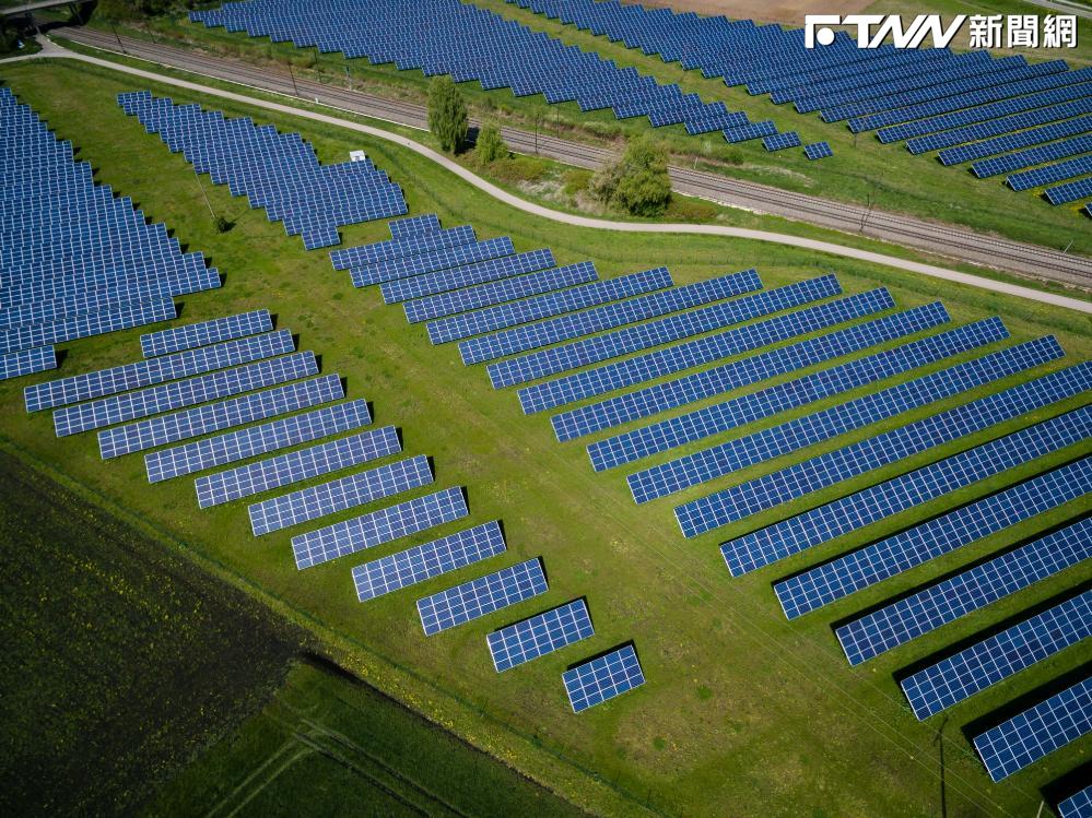 520順風車提前發動？核二、三廠除役「助攻綠能、重電」！國防預算補血激軍工股噴發's story cover image