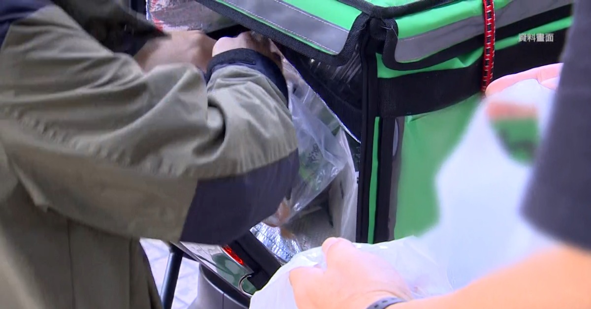 UberEats首度公開！ 外送員時薪270元、65%是兼職's story cover image