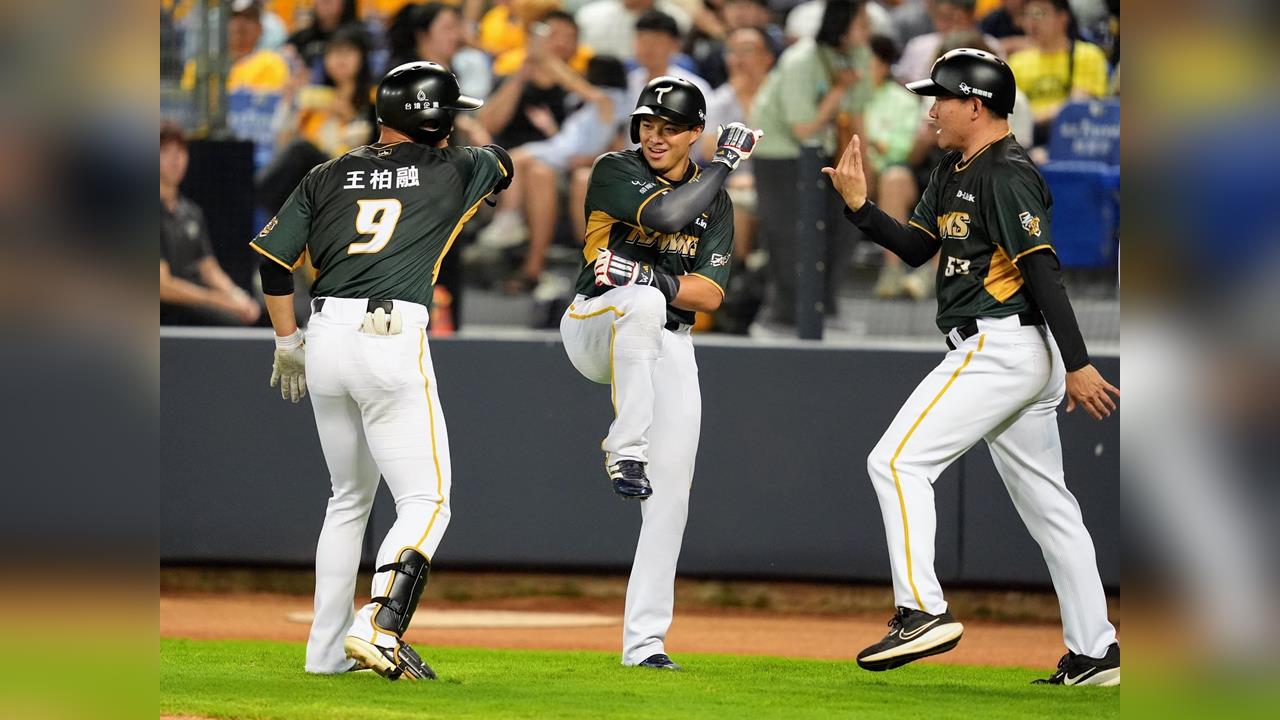 台鋼「柏融大王」炸裂距百轟只差一步！中信兄弟又輸球、大將江坤宇還受傷