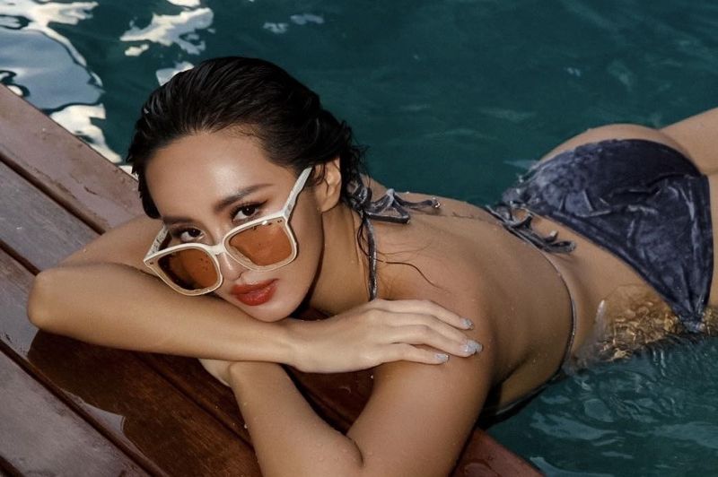 薔薔YT上傳大尺度影片遭紅標　「我幾乎沒穿給男模按摩」變18禁's story cover image